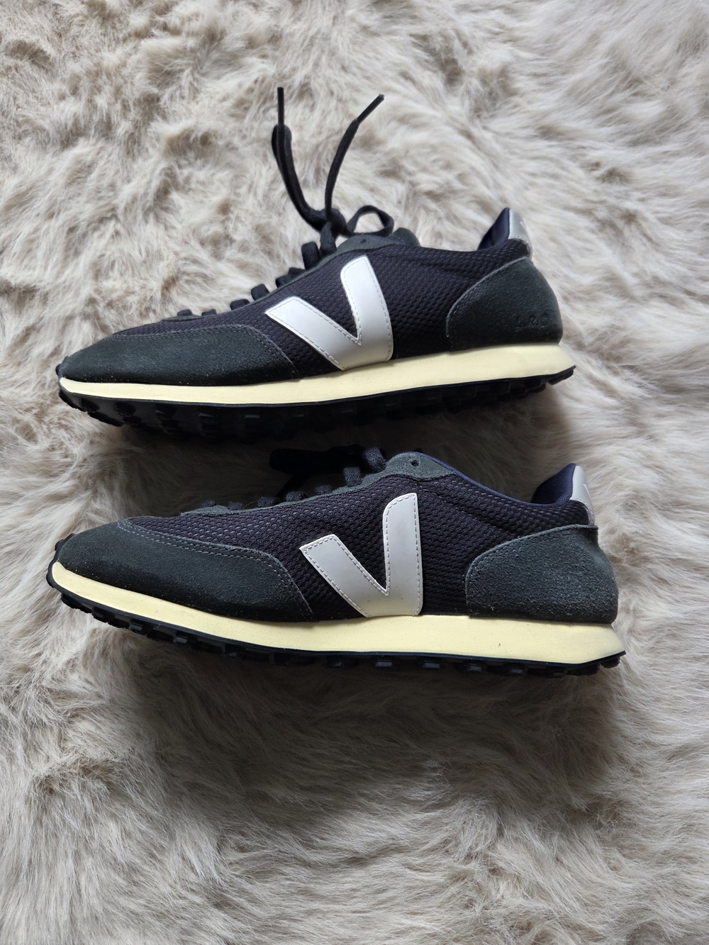 Veja Men's Dark Greeb and Blue White Sneakers Size 8.5 / 42
